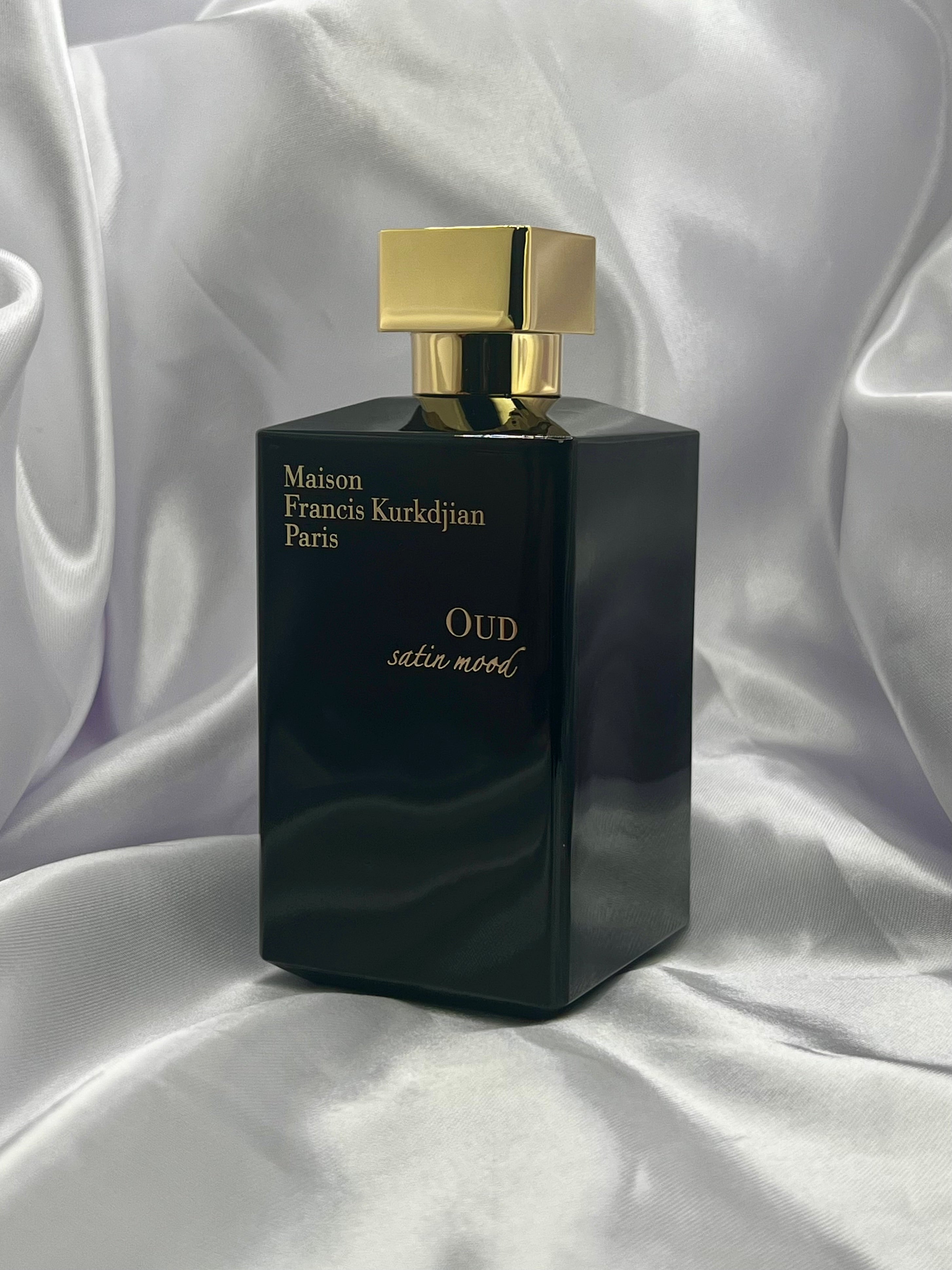 Oud selling satin mood